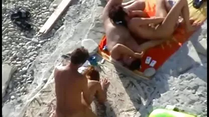 Proteggere e film lesbico porno scopare uno sconosciuto fuori strada