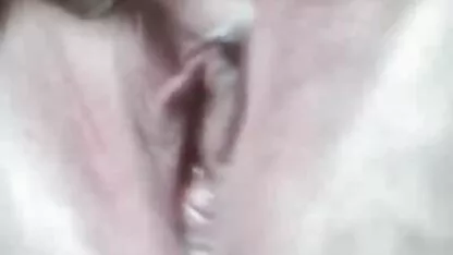 Vedere il romantico video porno tettone lesbo di candele romantiche