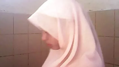 La troia amatoriale ha accettato video lesbo megasesso di fare soldi dal culo.