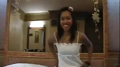 Darling ha fatto film erotici lesbo streaming in modo che la ragazza guardasse l'anatra in tutti i buchi con i giocattoli e la mettesse nel culo