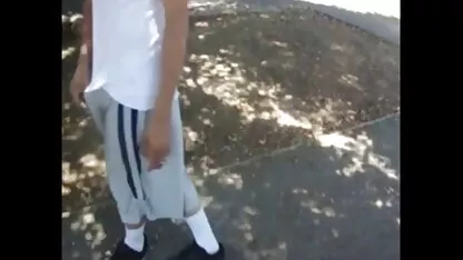 Non si stancava di lesbiche film completo scambiare Bambole e le imitava con il suo dispositivo.