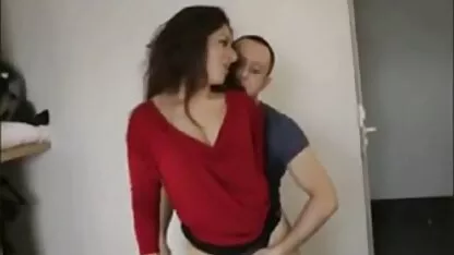 Una coppia per un trio incoraggiato una film lesbiche porno cameriera