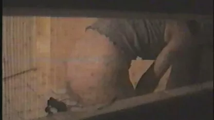 Una tenuta video amatoriali di lesbiche insidiosa offrì al contadino un letto per comprargli una casa.