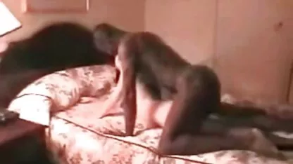 Una coppia che ha la film porno lesbike natura in natura allevia lo stress