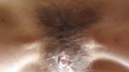 Il pulitore della piscina non ha potuto resistere film italiani lesbo a grandi intestazioni dalla parte anteriore