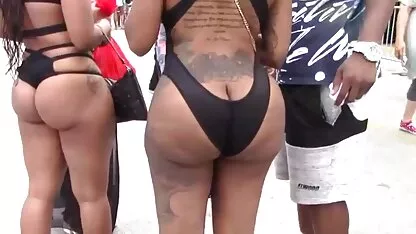 Latina video erotici lesbiche gratis sogna di diventare un insegnante cazzo se stessa.