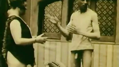 la massaggiatrice barbuta strappò l'incredibile capra in una video lesbiche al mare sessione di massaggio.