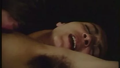 Il mostro rosso ha dimenticato la sua ragazza quando film porno trans lesbo ha visto uno dei suoi membri.