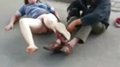 La ragazza film erotici lesbo magra può solo ottenere la Doppia penetrazione.
