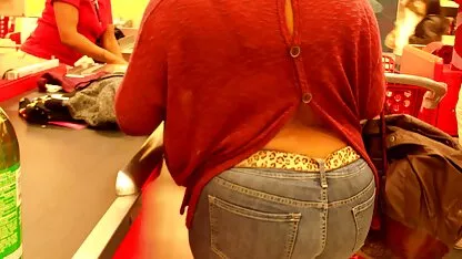 L'esame fisico da parte del medico locale si conclude con brutalmente vedere le estremità video film porno lesbiche