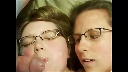 Uno studente anziano film porno gratis di lesbiche ha accettato di succhiare il pene dello studente.