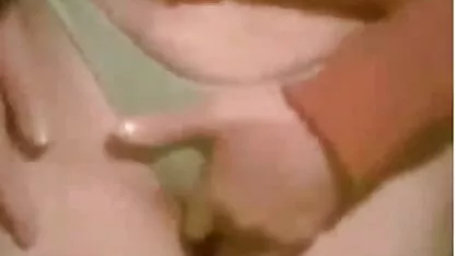 Durante il massaggio, ho ringraziato la videi lesbiche Milf per avere l'orgasmo per essere un buon esperto.