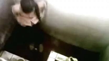 La rossa ha visto sua sorella vedere anatra con il suo fidanzato e ha chiesto un terzo. video di lesbiche mature