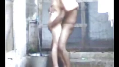 Fragile ragazza con tette piccole con entusiasmo cavalca pisyuna hahalya va video porno donne lesbo