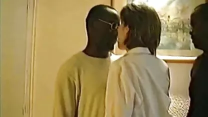 Belle film porno lesbice bionde con tette piccole Polacco Altri cappelli