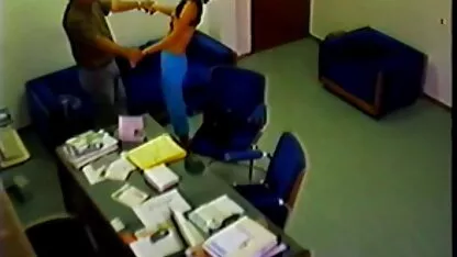 Per salvare la famiglia, la coppia con un milecialista ha organizzato la spazzatura milfig film hard lesbo
