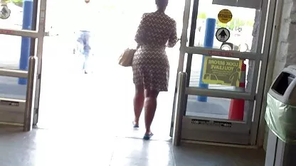 Ha scelto la bellezza bikini in pista e scopata una ragazza film di sesso lesbico impegnata in macchina cazzo.