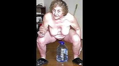 Bionda in macchina della polizia di fronte alla polizia con porno lesbo anni 80 un uomo succhiato cazzo