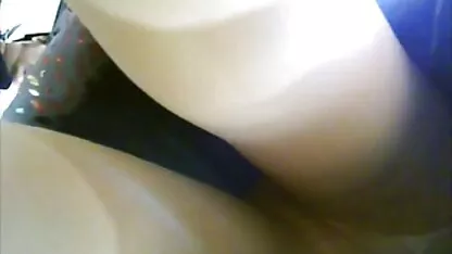 La bruna pura pulisce i suoi buchi con i giocattoli dopo film completo lesbiche la doccia.