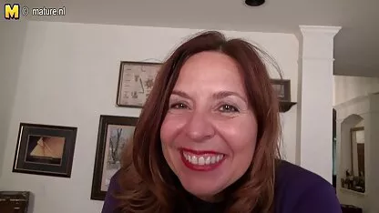 L'insegnante non ha avuto il tempo di masturbarsi a casa e ha portato lo studente ad avere se film porno lesbo stesso anatra con se stesso
